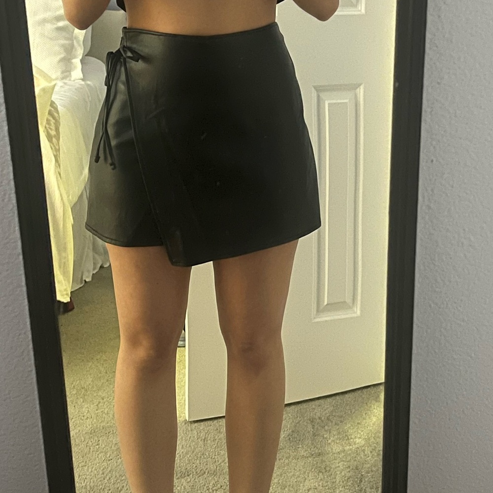 Abercrombie leather skort